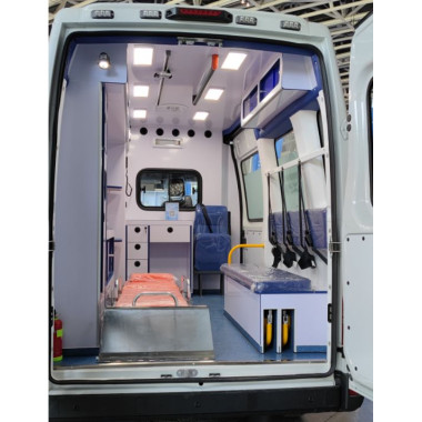 Реанімобіль IVECO Daily з високим дахом