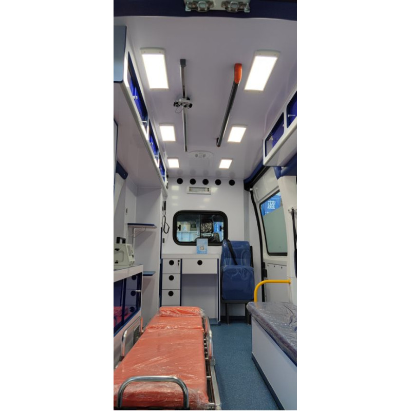 Реанімобіль IVECO Daily з високим дахом